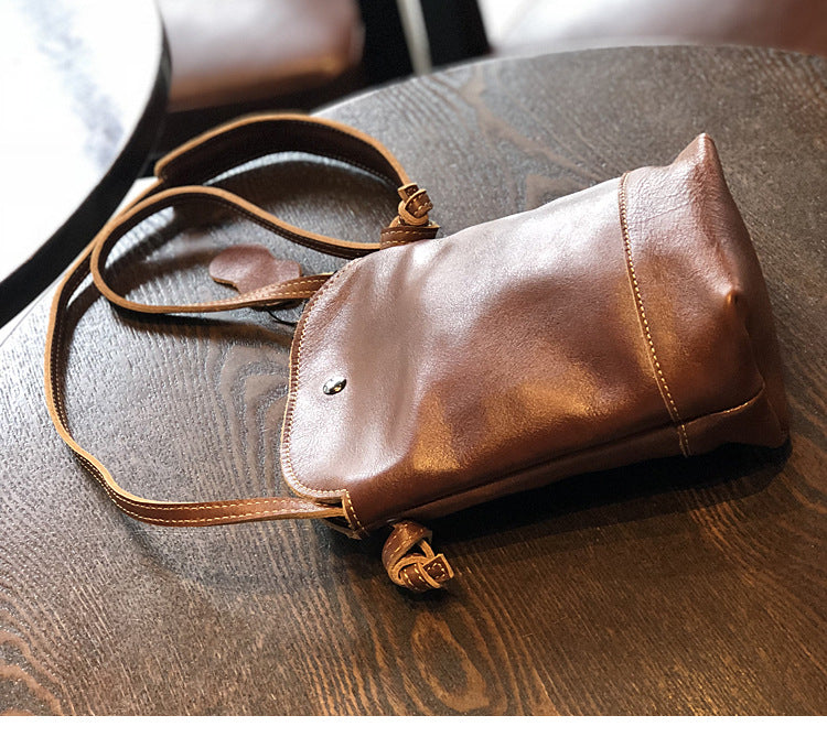 Women’s Small Crossbody Leather Purse with Adjustable Strap