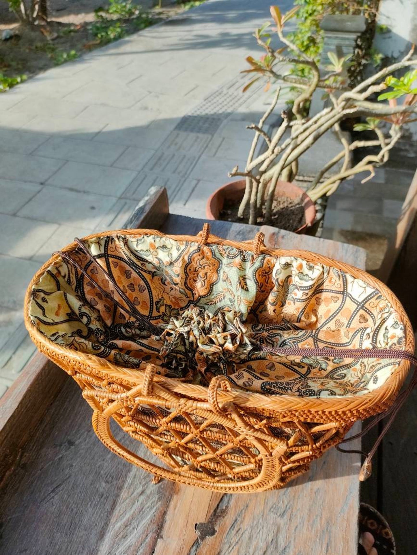 Handcrafted Rattan Tote Handle Bag