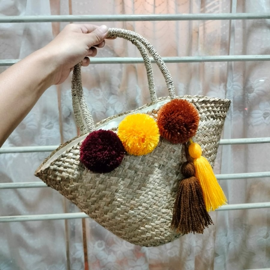 Mendong Summer Handbag With Pompom