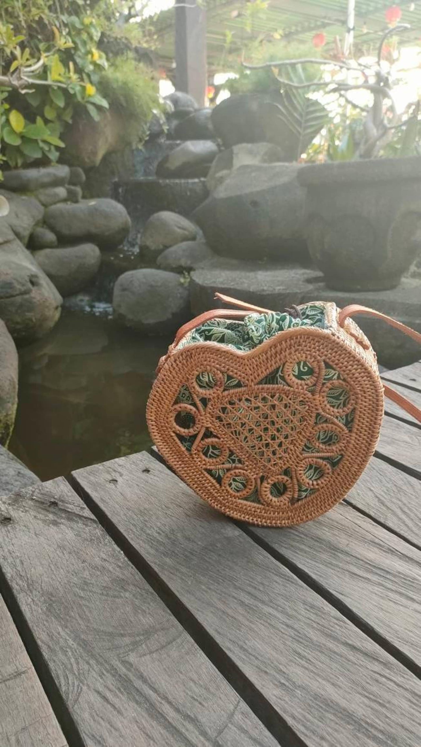 Love Shape Crossbody Rattan Bag