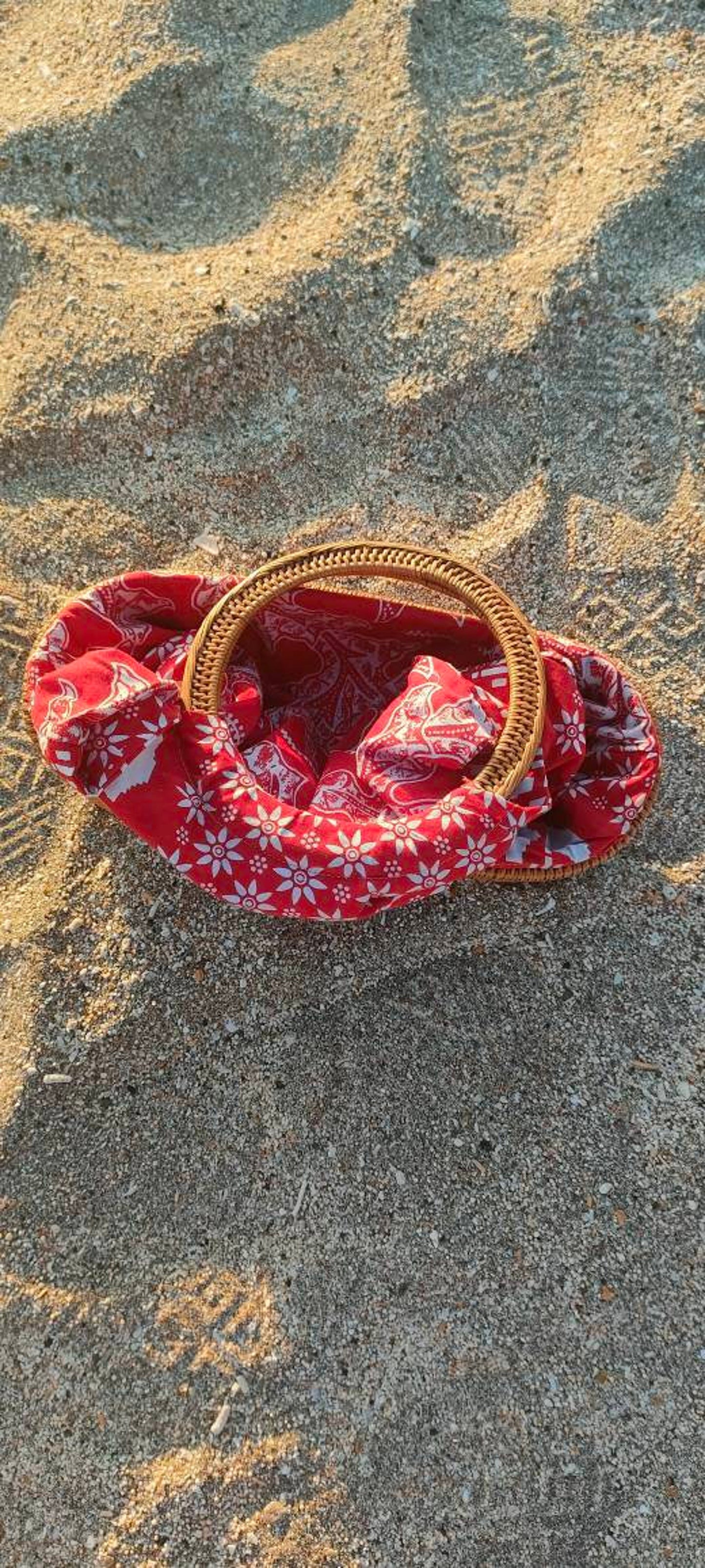 Motif Batik Handmade Rattan Bag