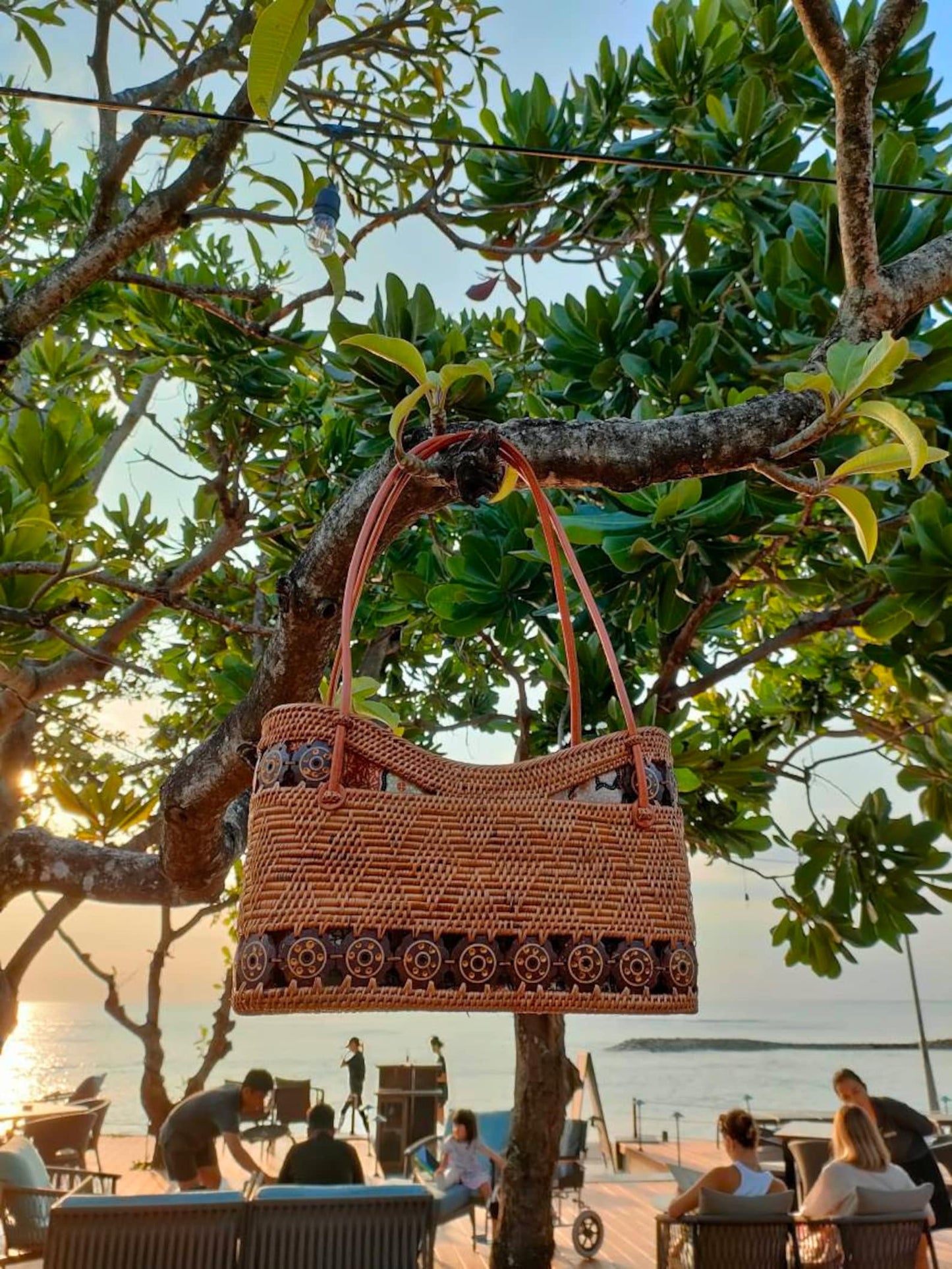 Handmade Rattan handbag With Coconut Button