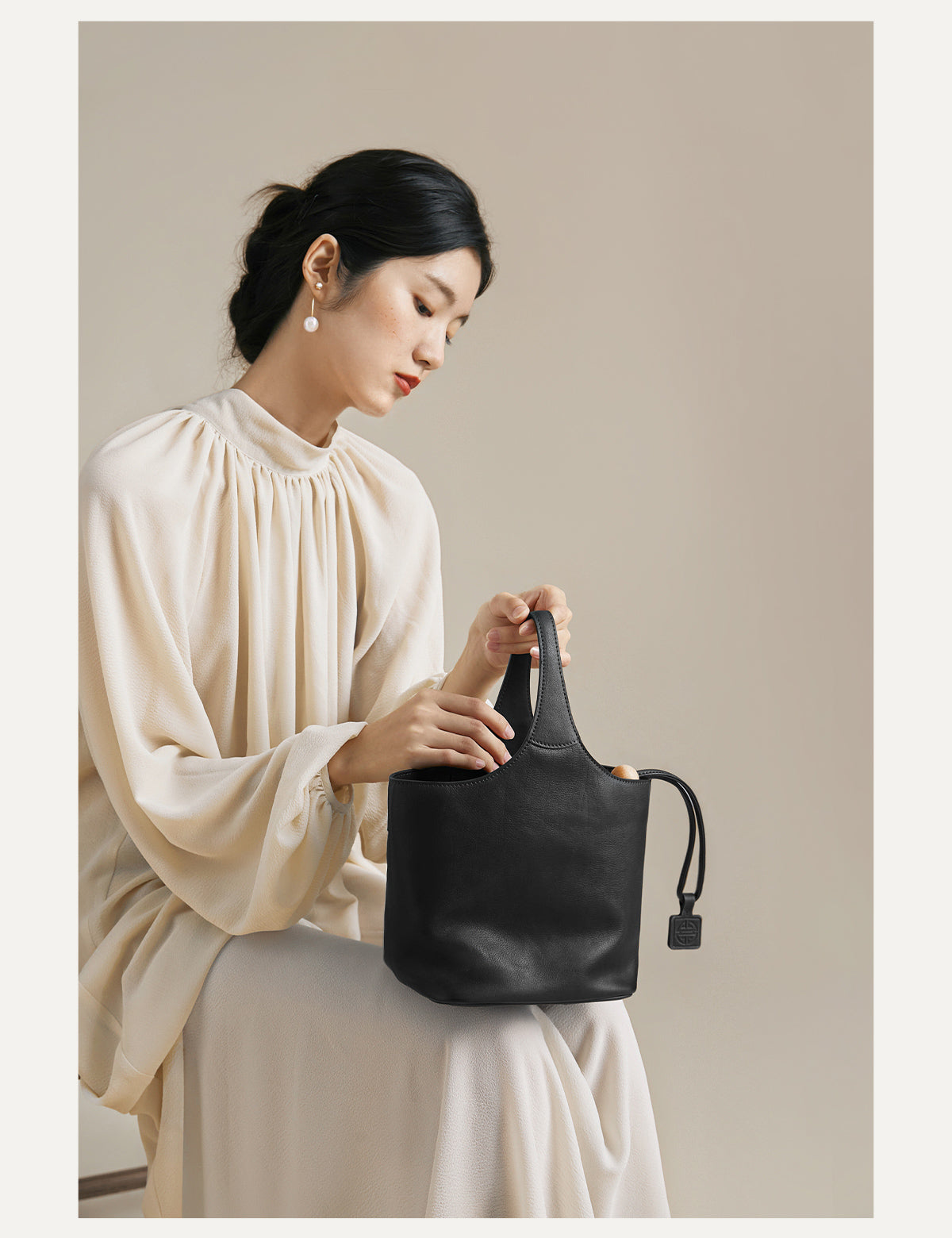 Women’s Genuine Leather Bucket Handbag Purse