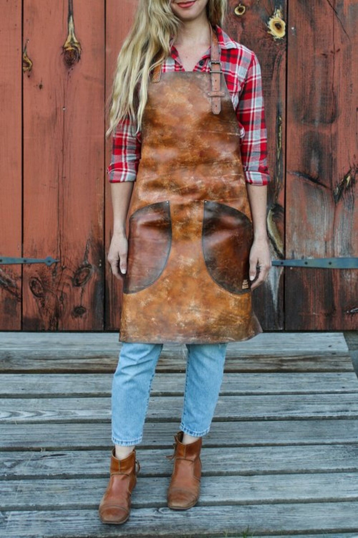 Discover handcrafted leather aprons for men - perfect for woodworking, blacksmithing, or even the culinary arts. Personalize these durable aprons for a thoughtful and unique gift for him.