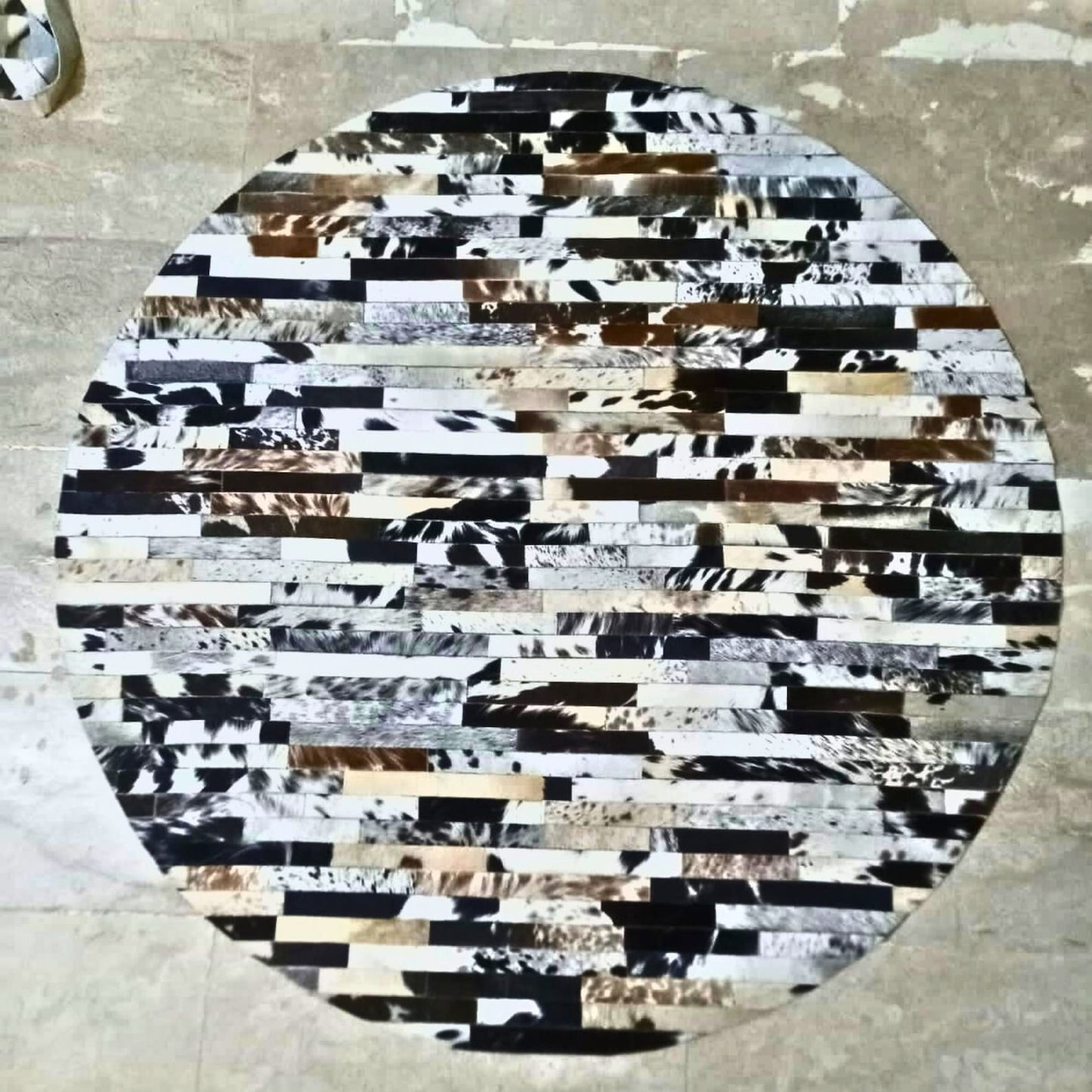 Real Cow Skin Patchwork Rug Round
