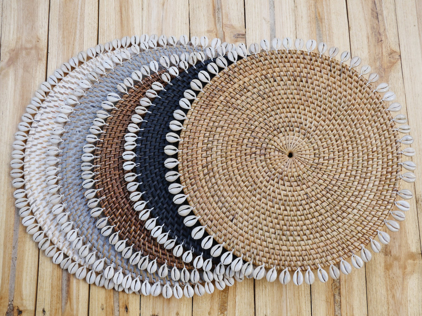 Set of cowrie shell rattan placemats charger plates