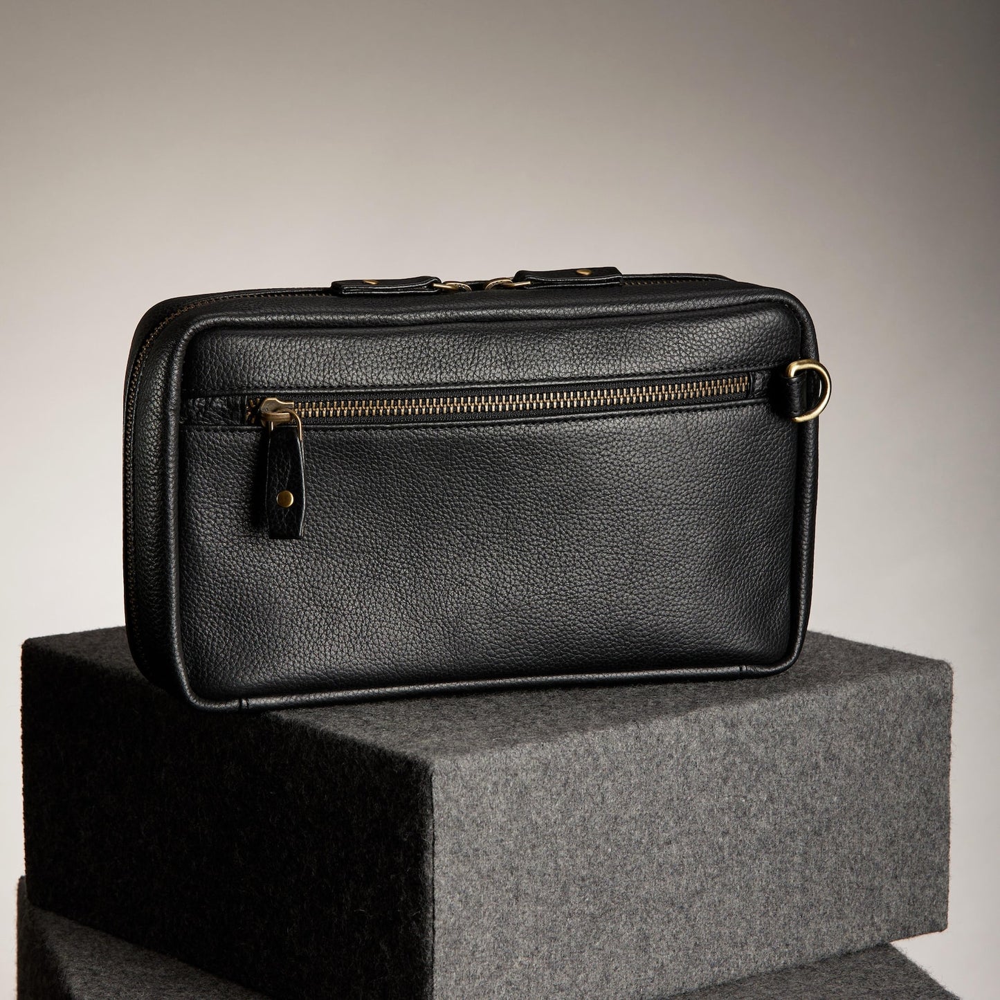 Real Leather Tech Organizer Pouch Men's Zippered Travel Bag
