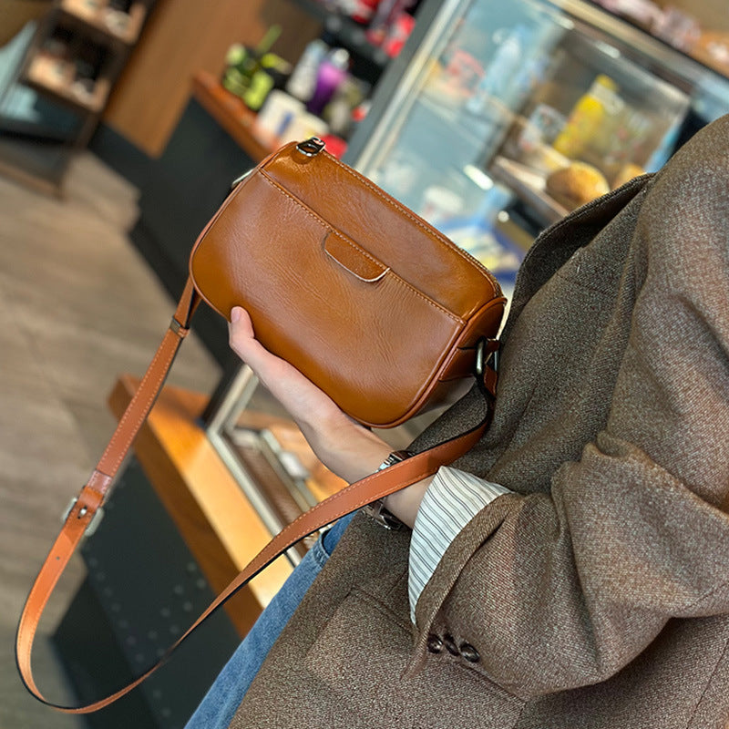 Women's retro leather crossbody bag