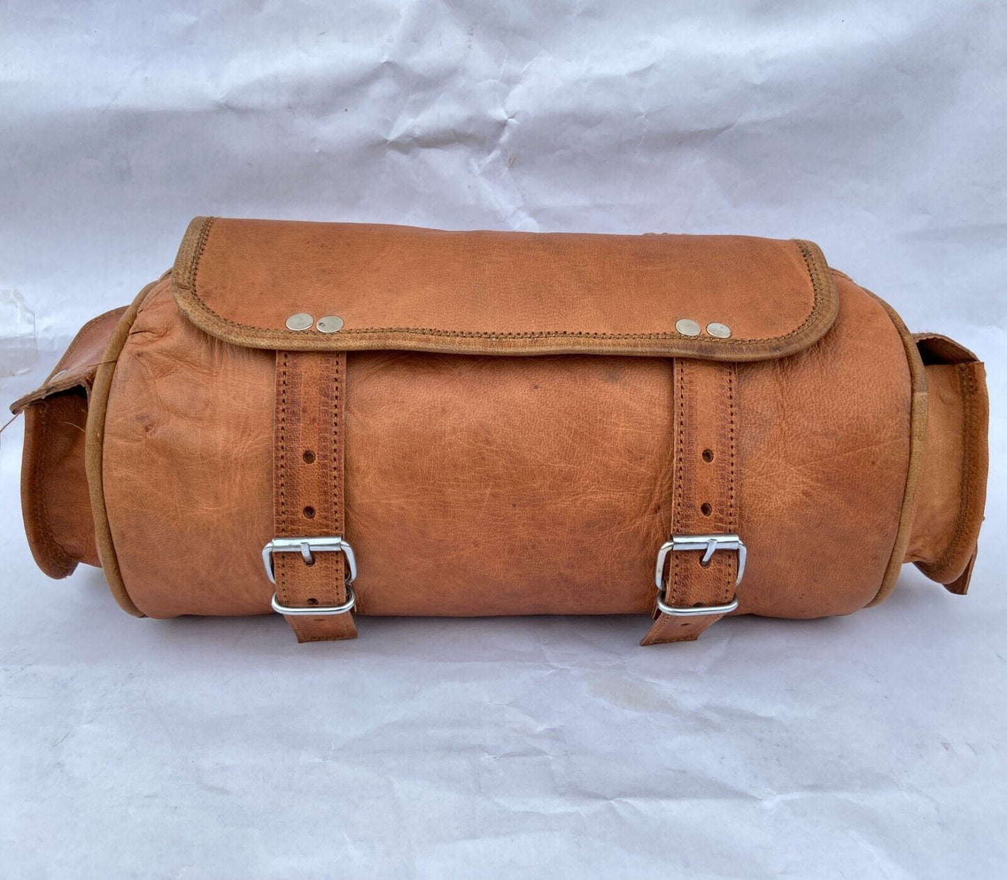 Leather Motorbike front bag with side pockets.