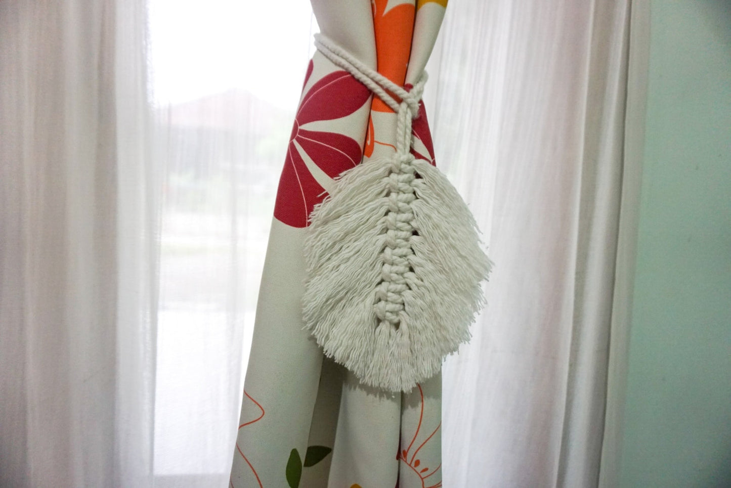 Macrame feather curtain tie backs holder