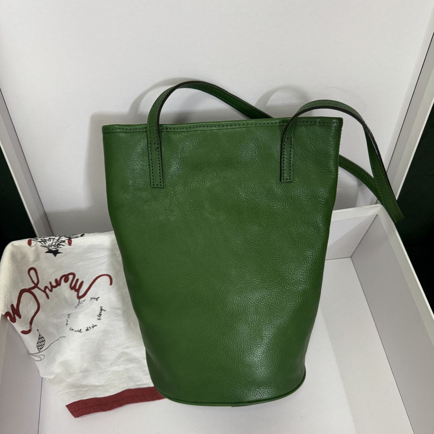 Women’s Genuine Leather Single Shoulder Bucket Bag