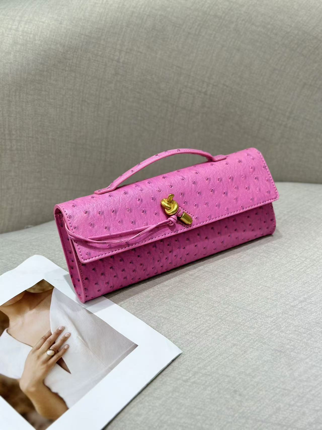 Women’s Genuine Leather Ostrich Pattern Clutch Crossbody
