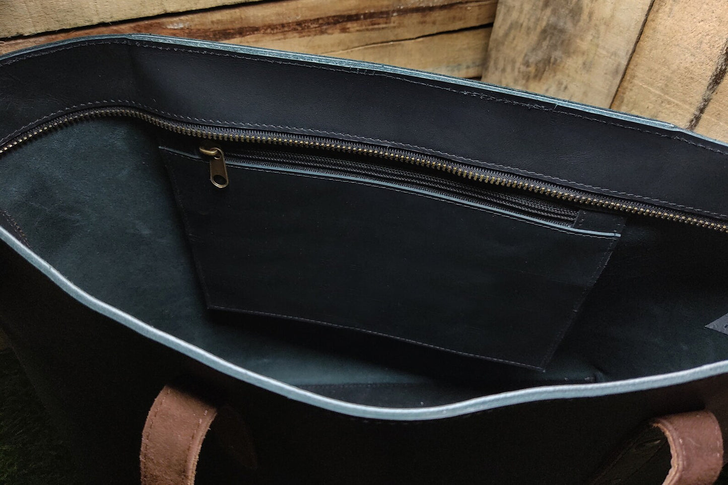 Genuine leather tote bag for mom