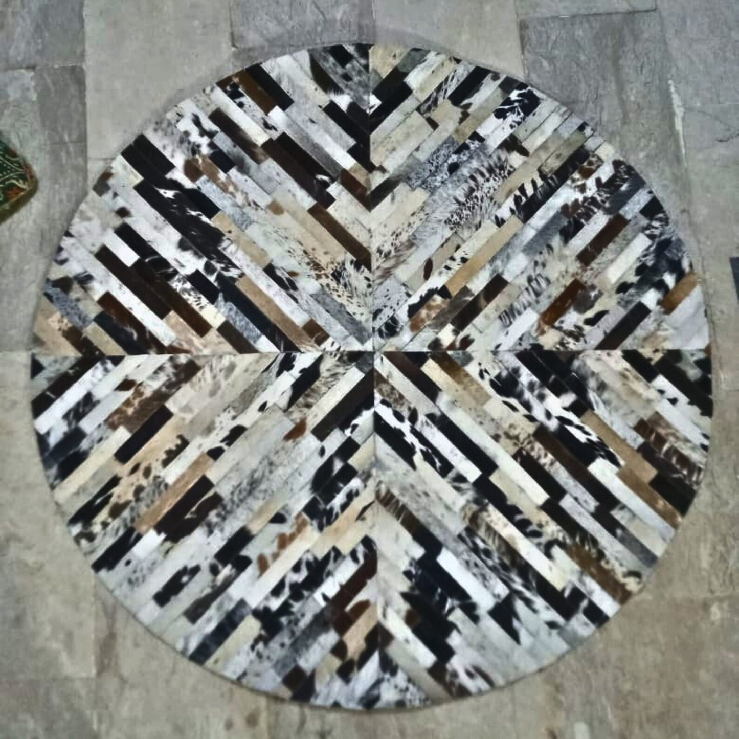 Real Cow Skin Patchwork Rug Round