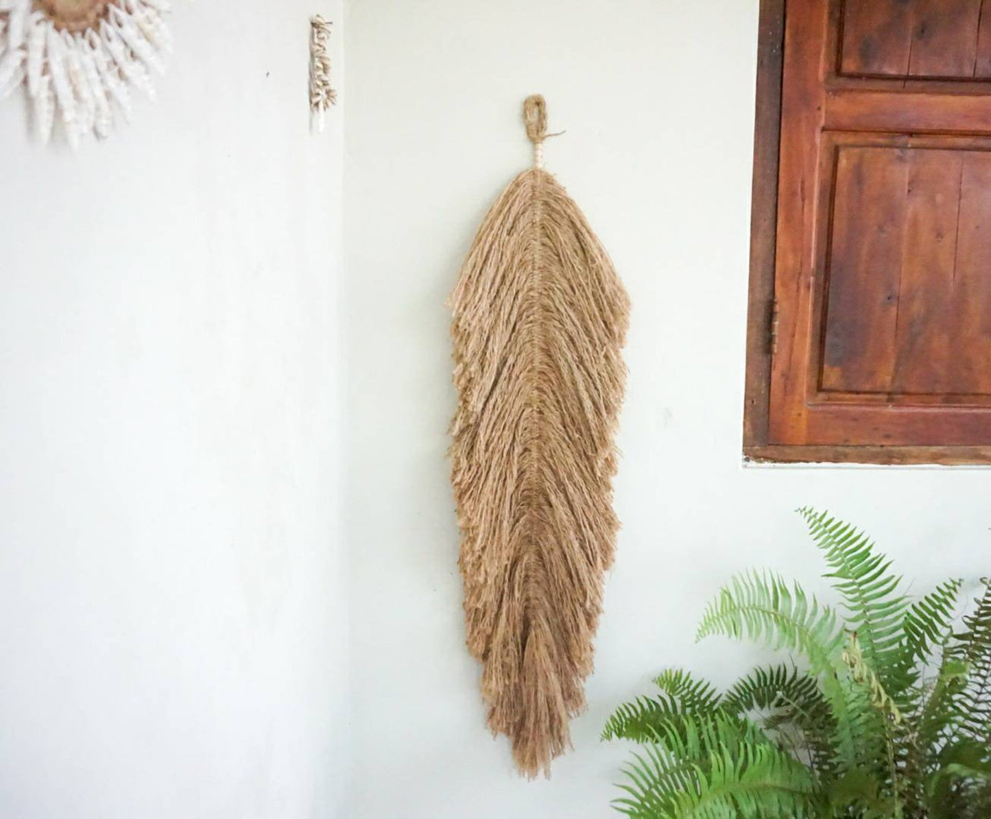 Natural Jute leaf style wall decor