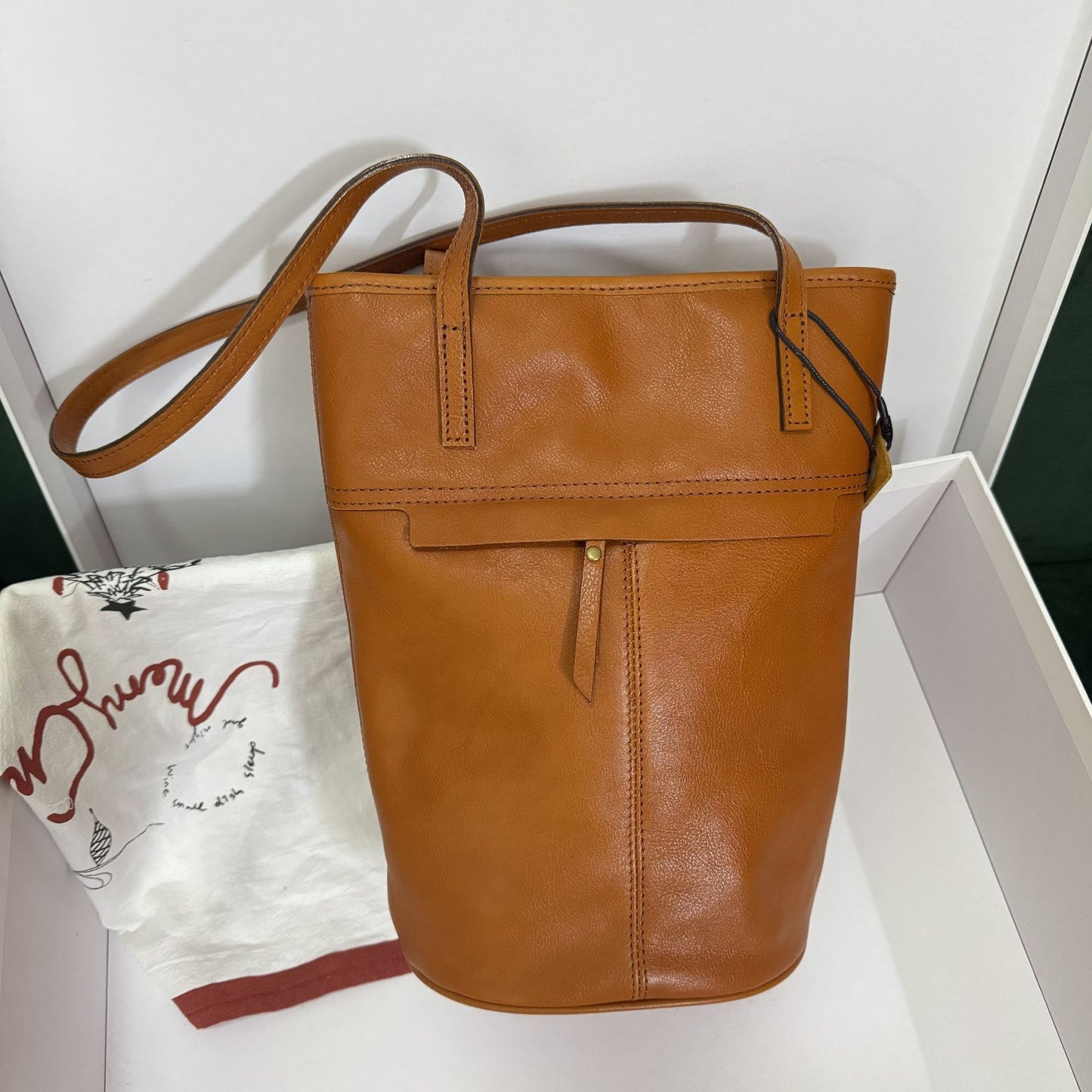 Women’s Genuine Leather Single Shoulder Bucket Bag