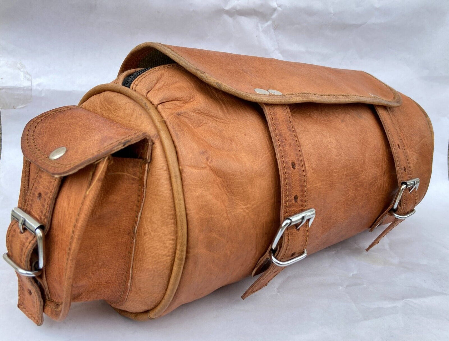 Leather Motorbike front bag with side pockets.