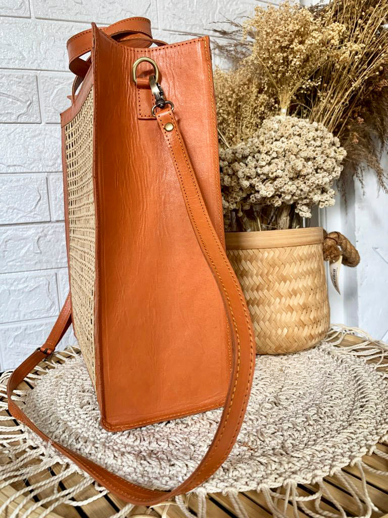 Handmade Leather Rattan Shoulder Bag