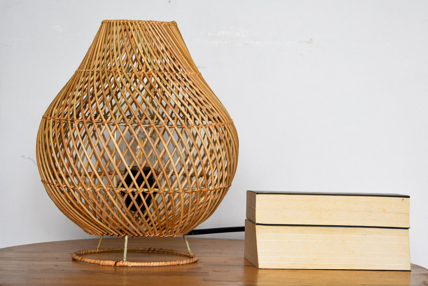 Handmade woven rattan table desk lamp shade