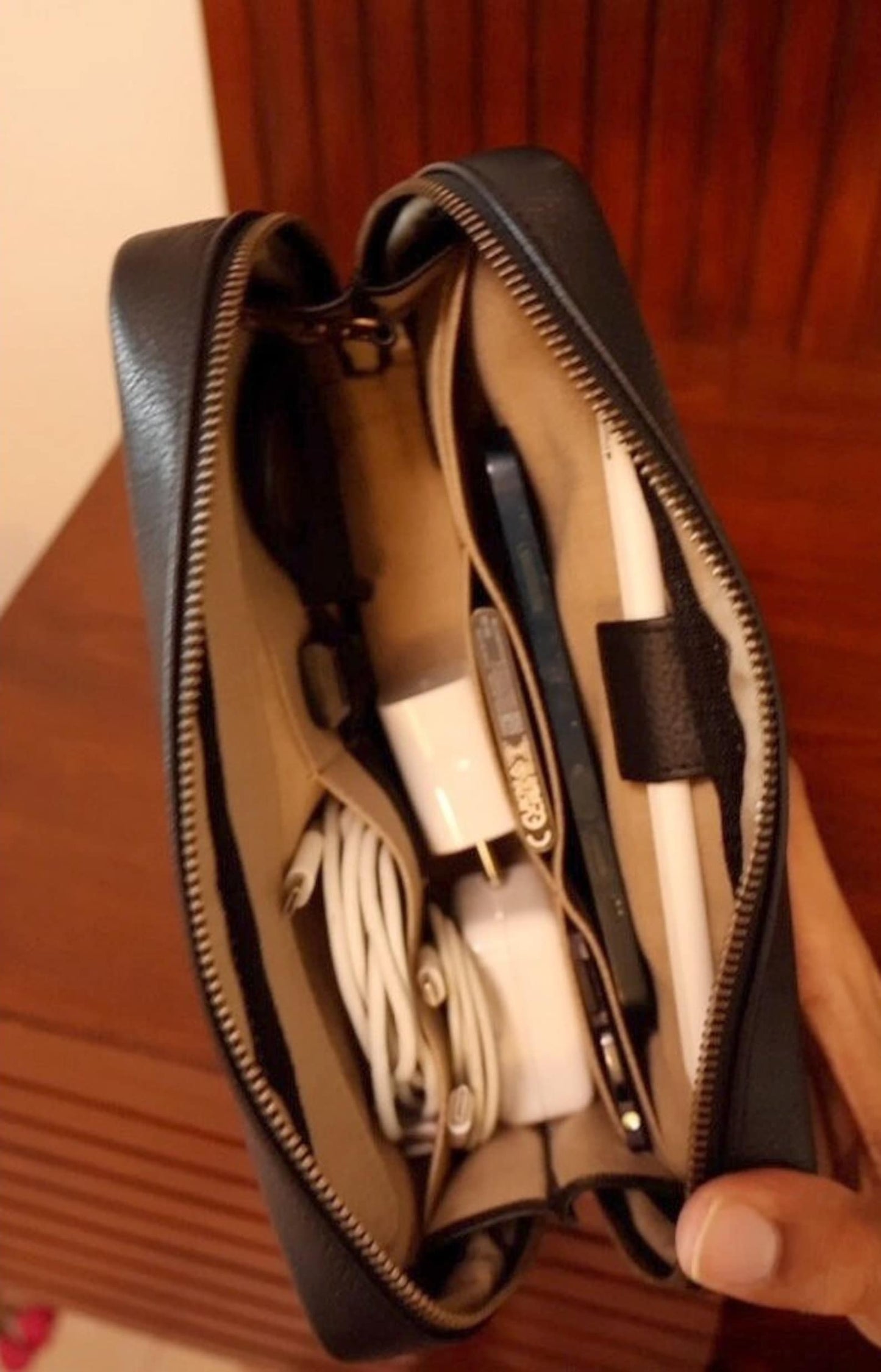 Real Leather Tech Organizer Pouch Men's Zippered Travel Bag