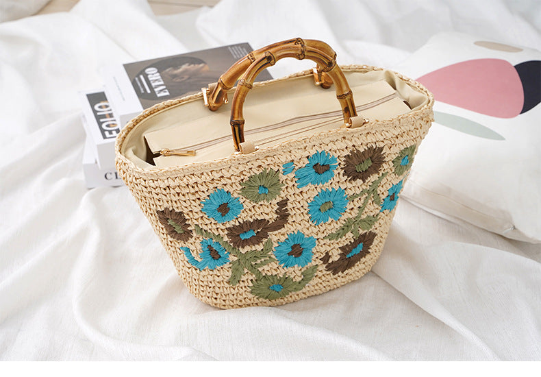 Women's straw summer beach bag