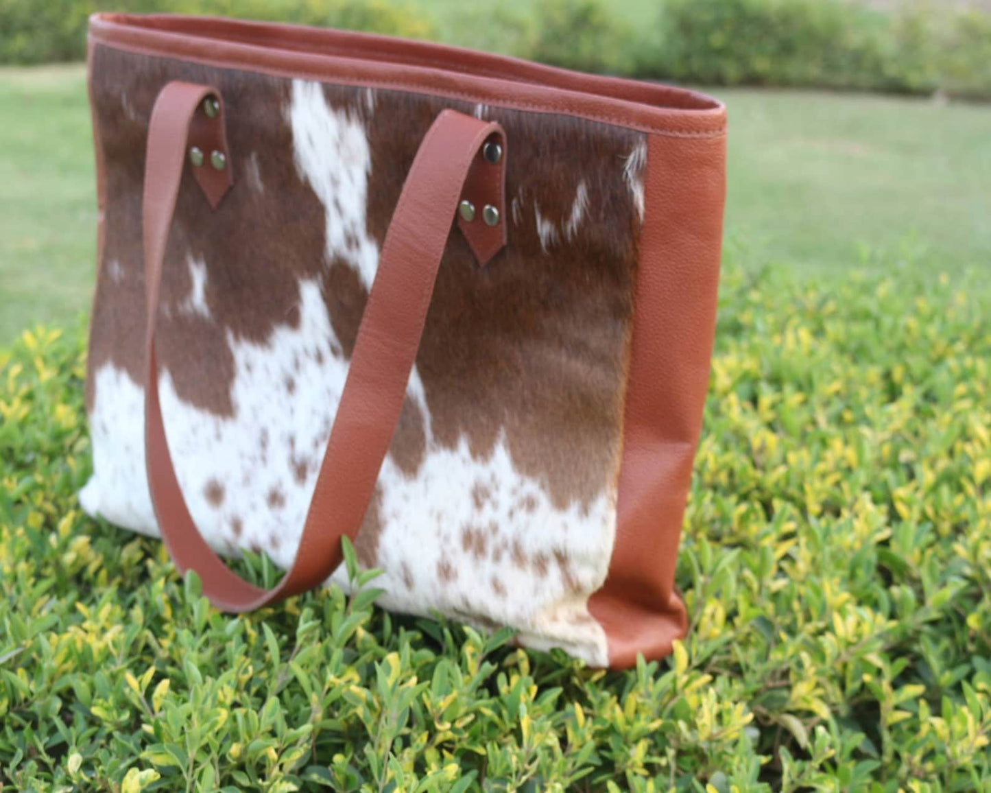 Exquisite handmade cowhide shoulder bag