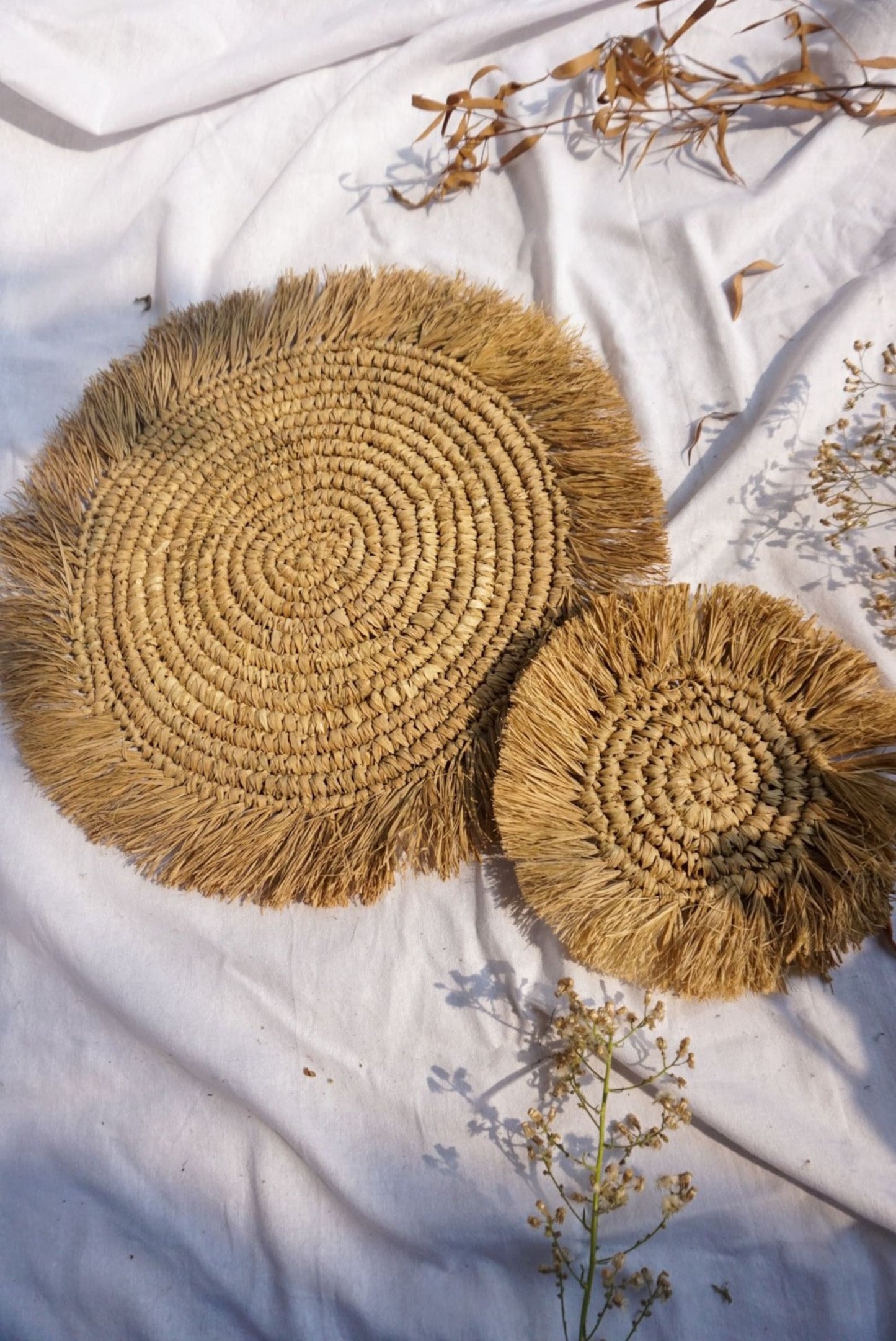 Wicker natural raffia round placemats