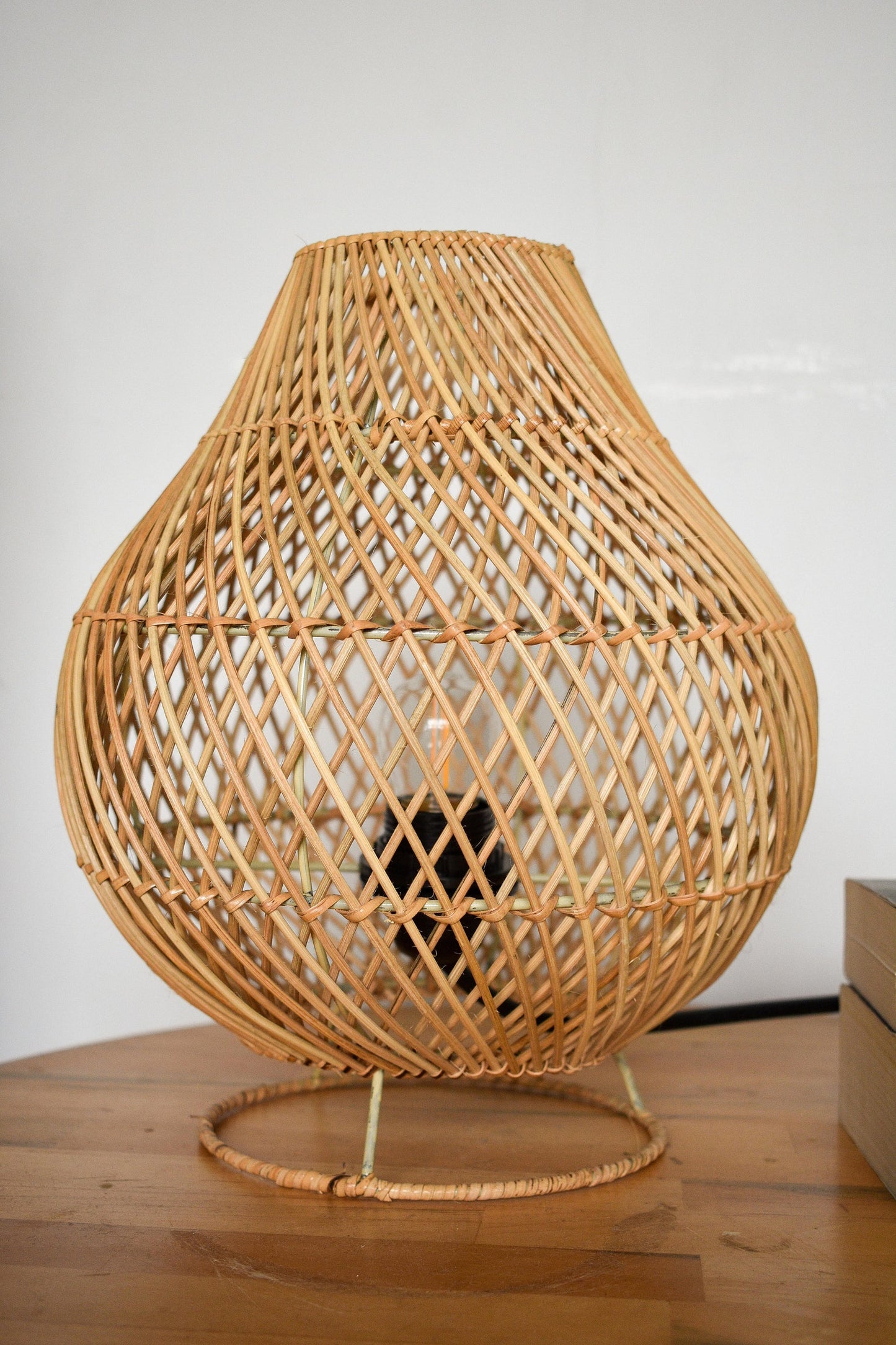 Handmade woven rattan table desk lamp shade