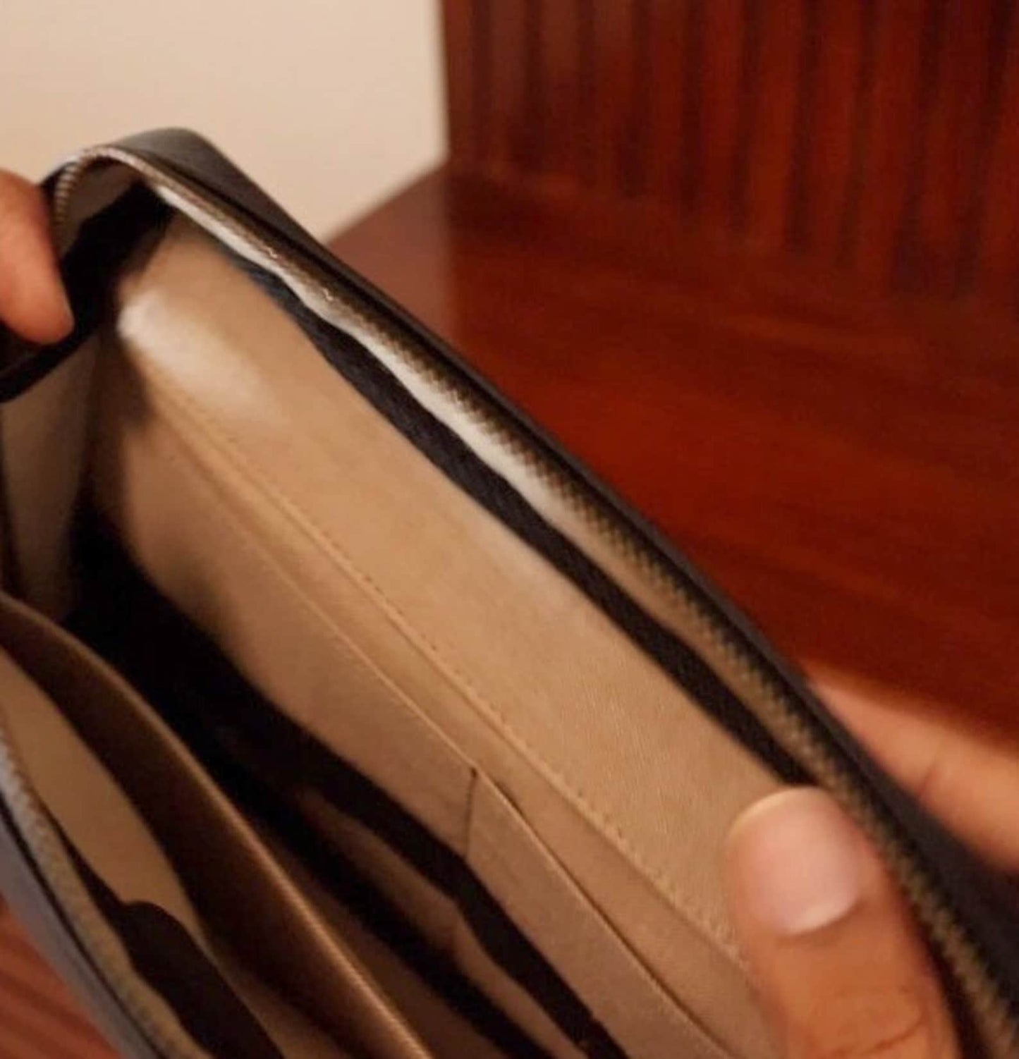 Real Leather Tech Organizer Pouch Men's Zippered Travel Bag