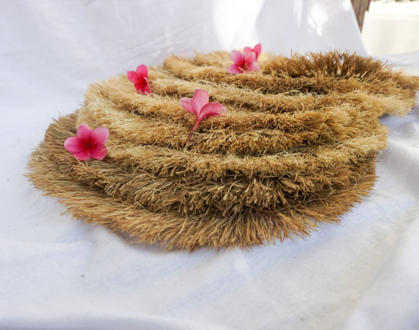 Wicker natural raffia round placemats
