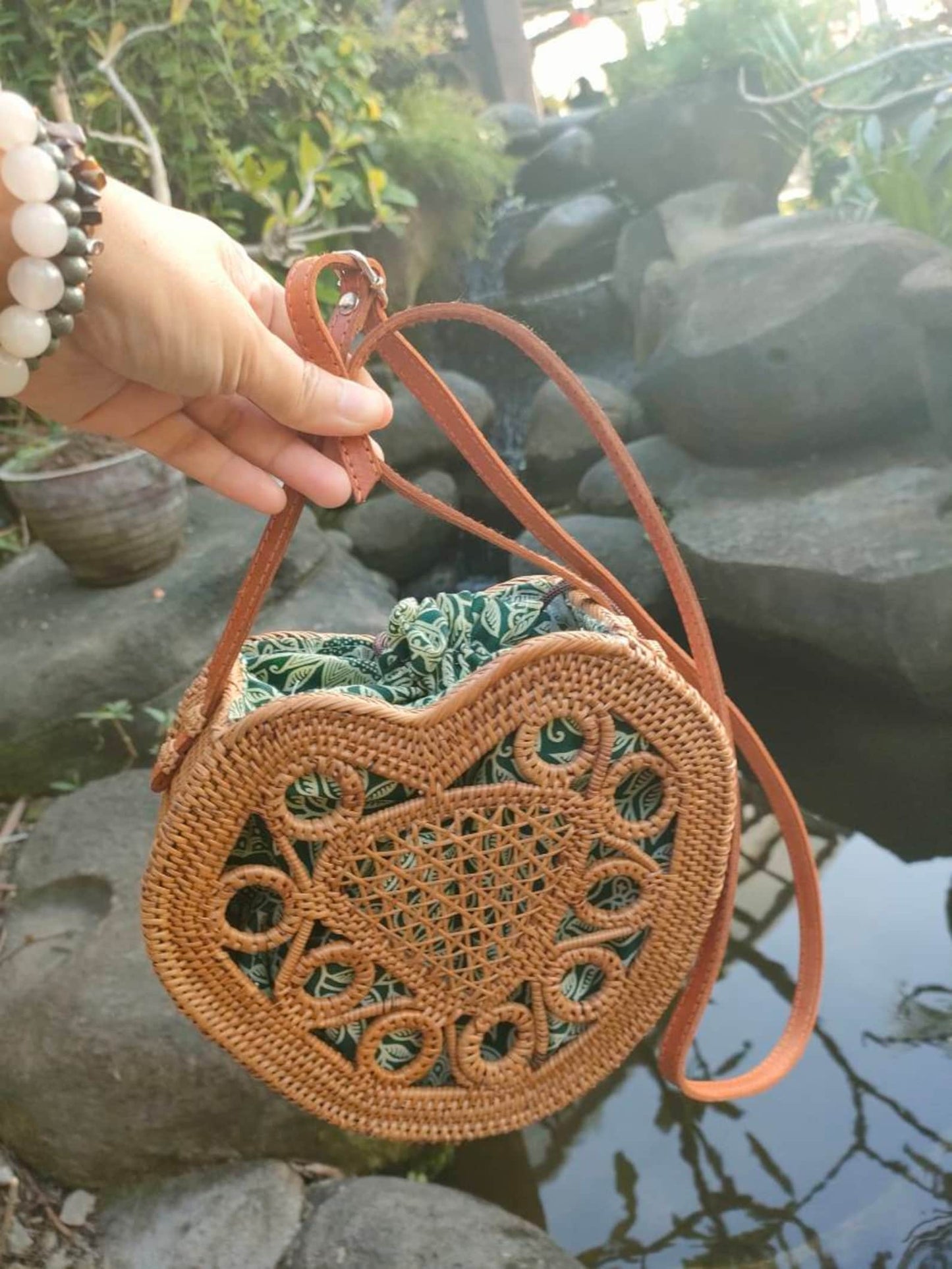 Love Shape Crossbody Rattan Bag