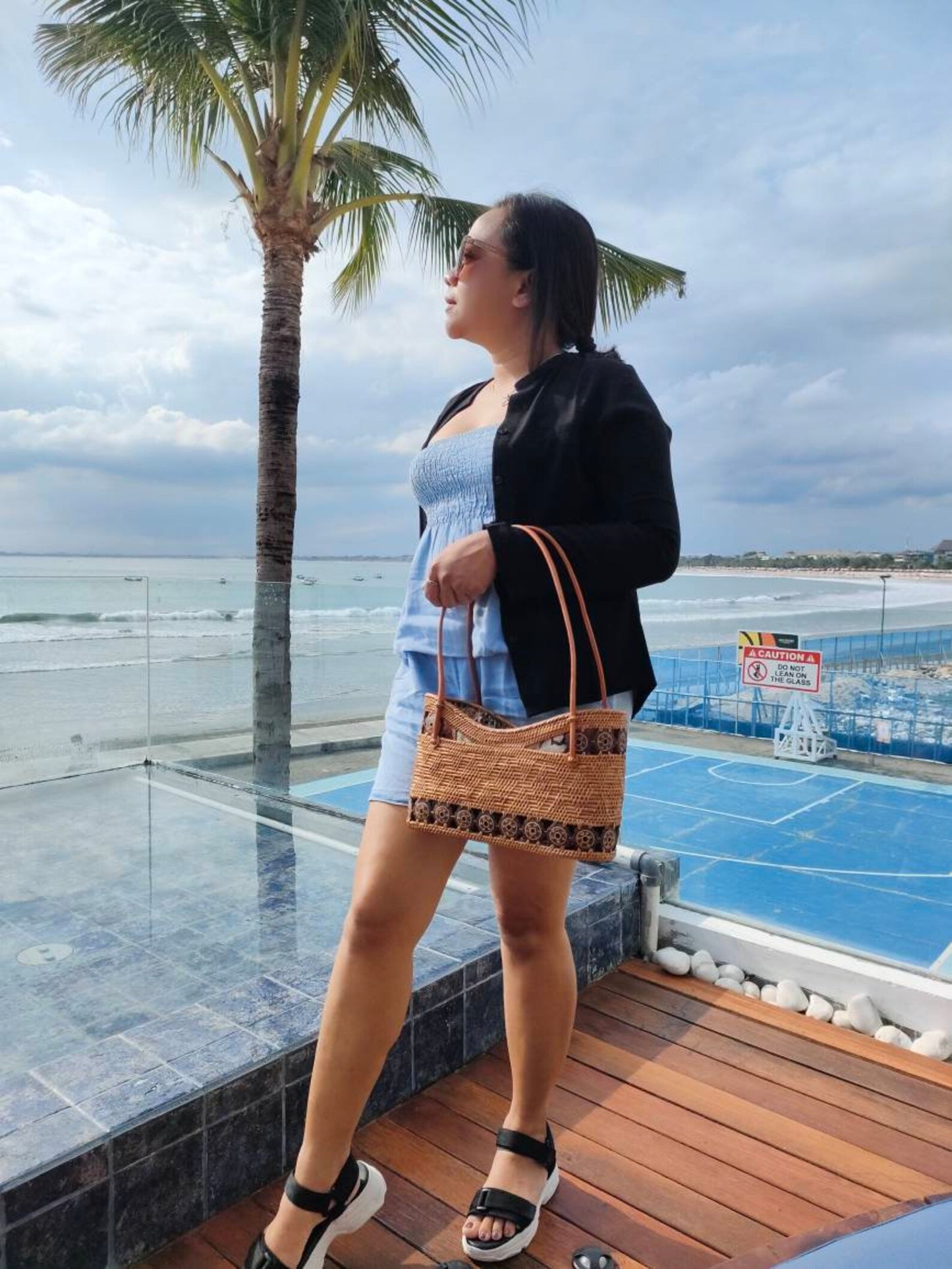 Handmade Rattan handbag With Coconut Button