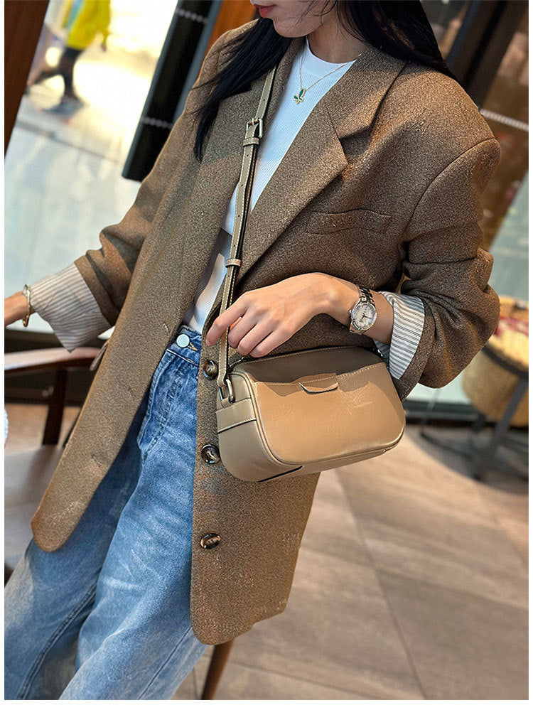 Women's retro leather crossbody bag
