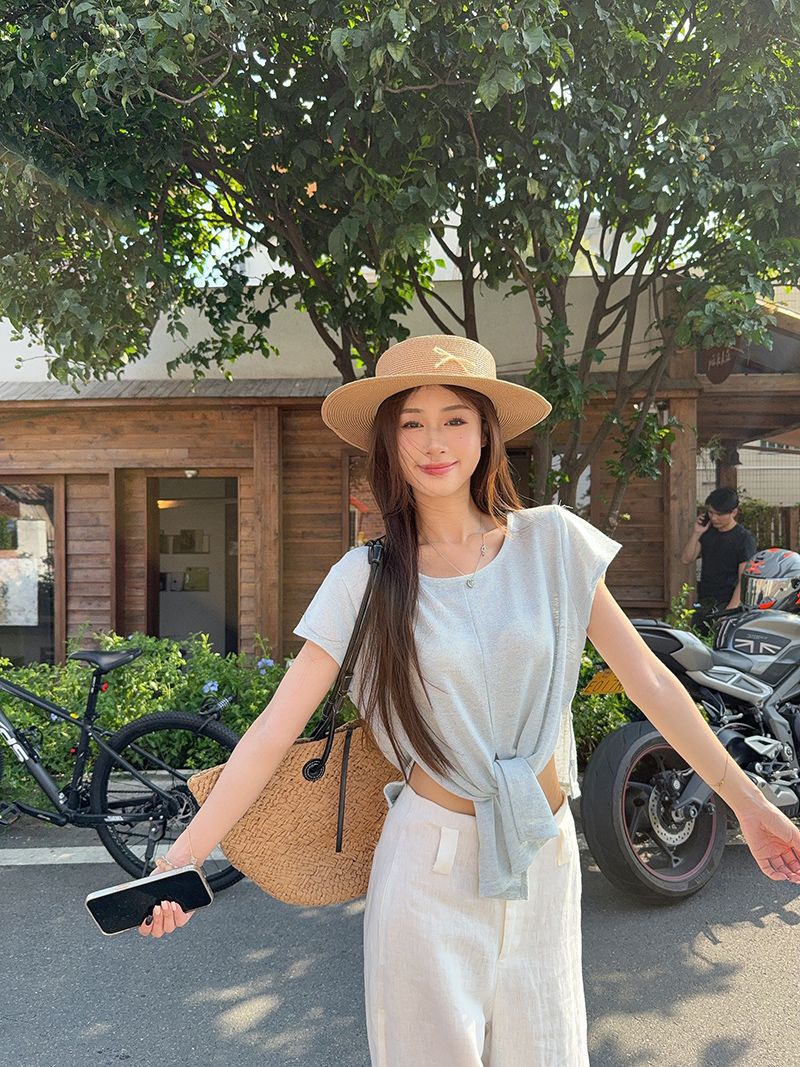 round neck t shirts for women with waist knot