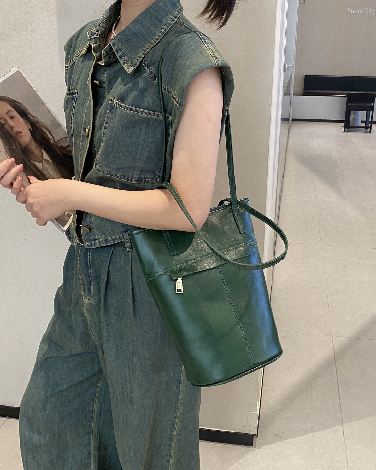 Women’s Leather Shoulder Bucket Purse
