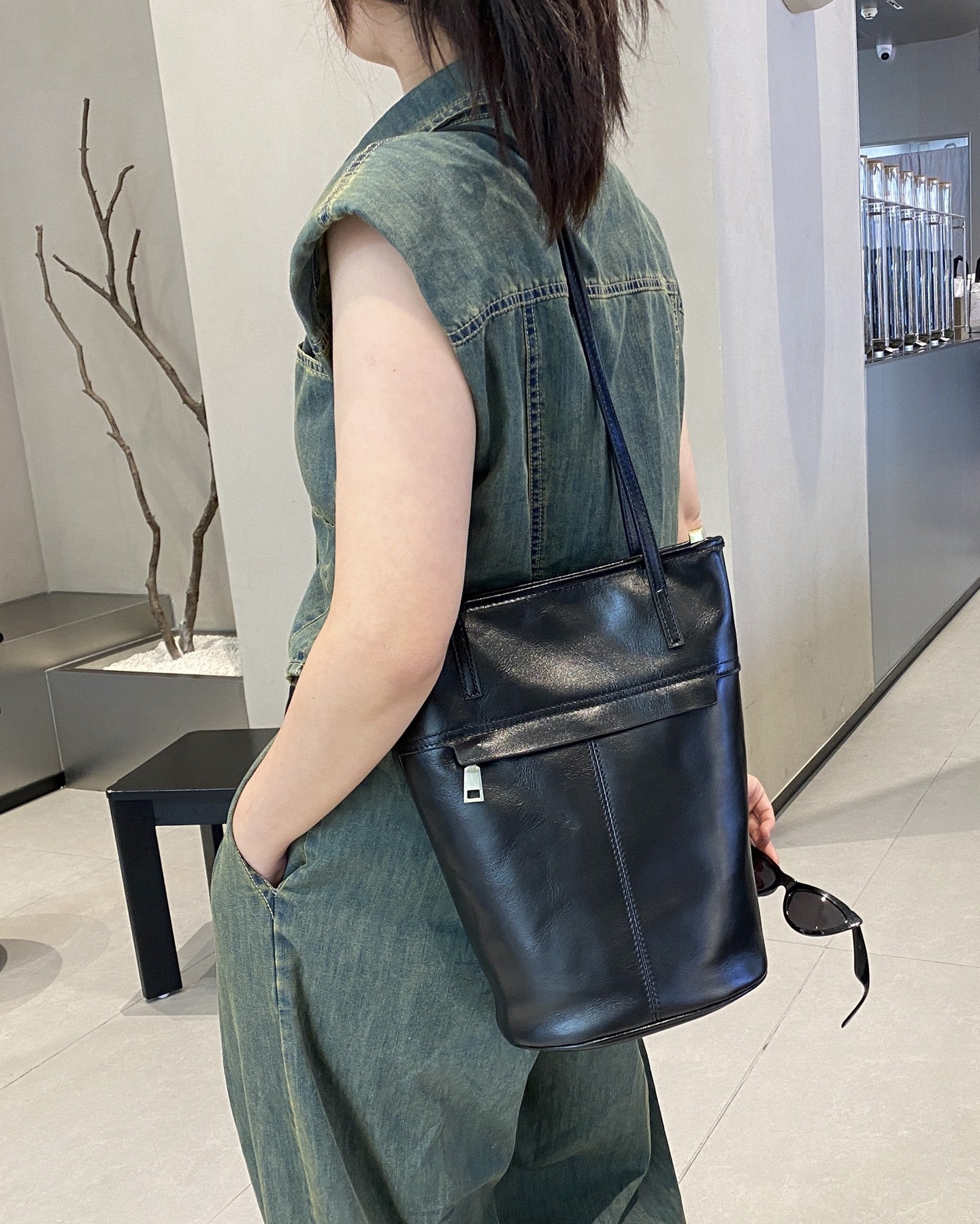 Women’s Leather Shoulder Bucket Purse
