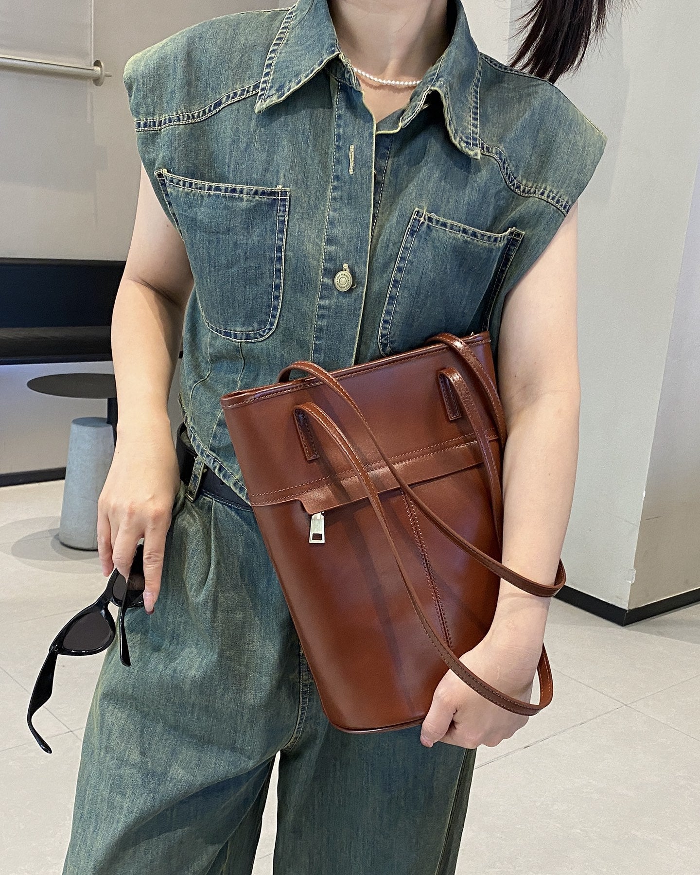 Women’s Leather Shoulder Bucket Purse
