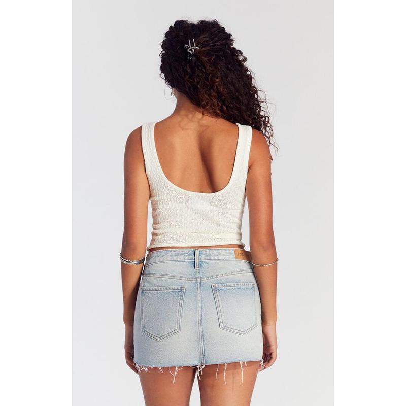 mini denim skirt outfit