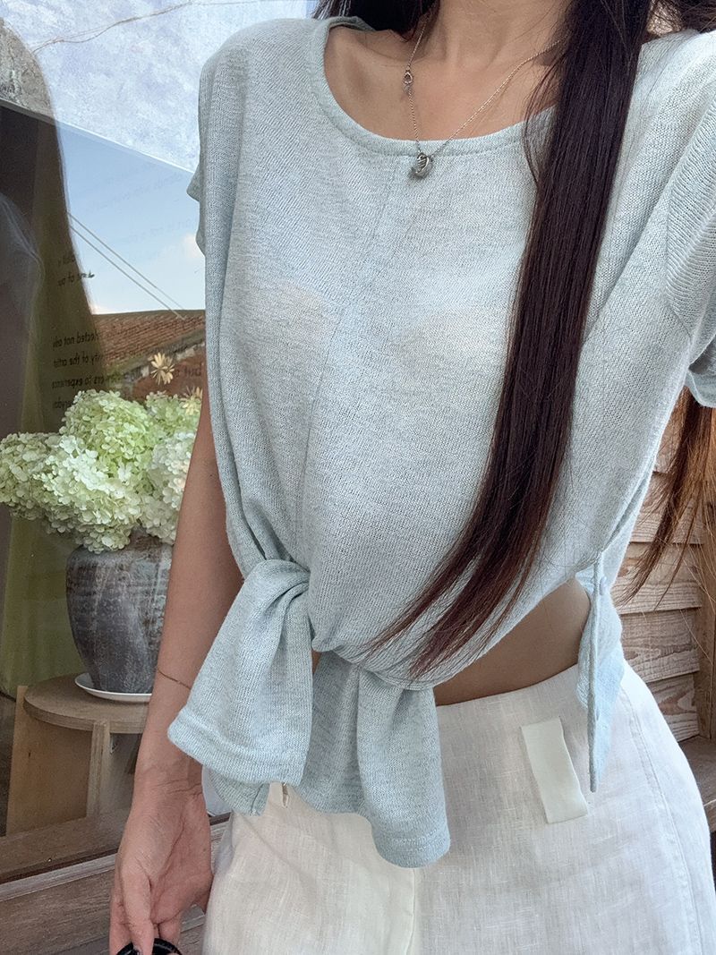 round neck t shirts for women with waist knot
