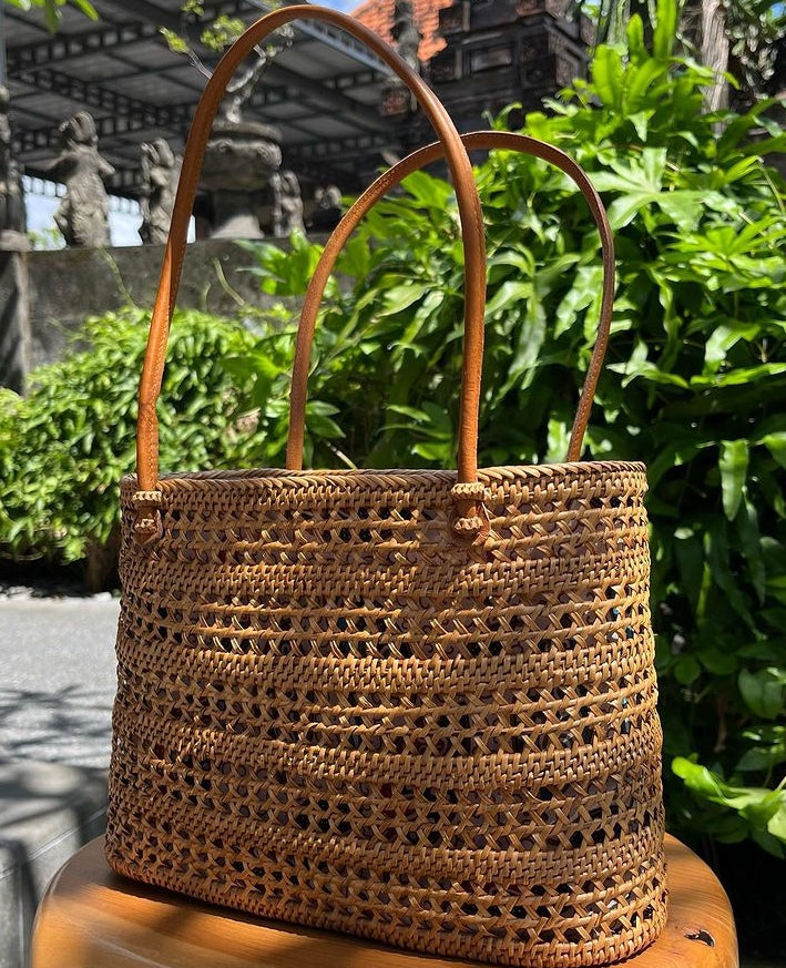 Stylish handwoven net rattan handbag