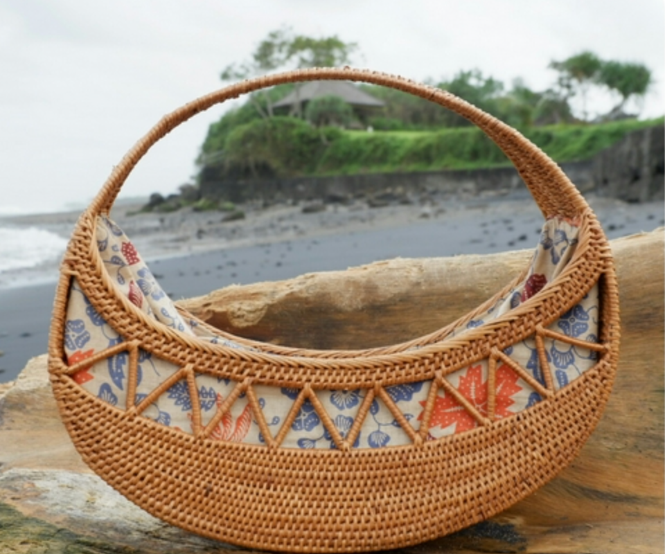 Real Natural Ata Rattan Purse