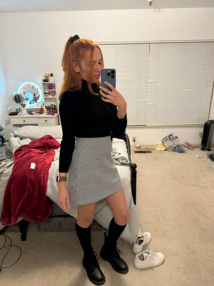 High-waisted houndstooth mini skirt