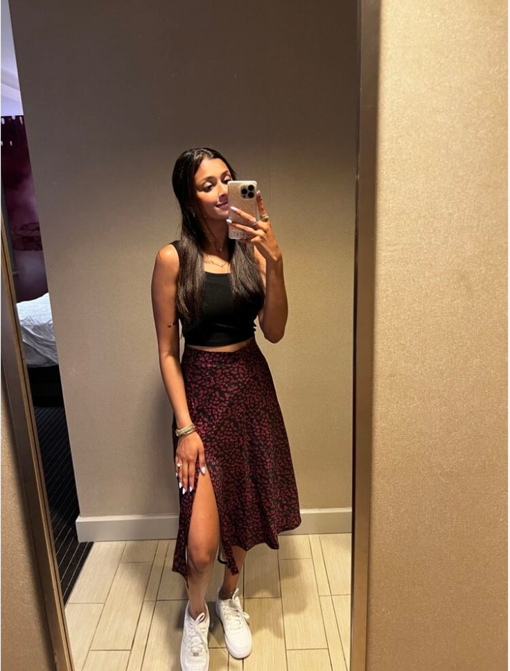 Split Thigh Skirt Vacation Beach Outfits