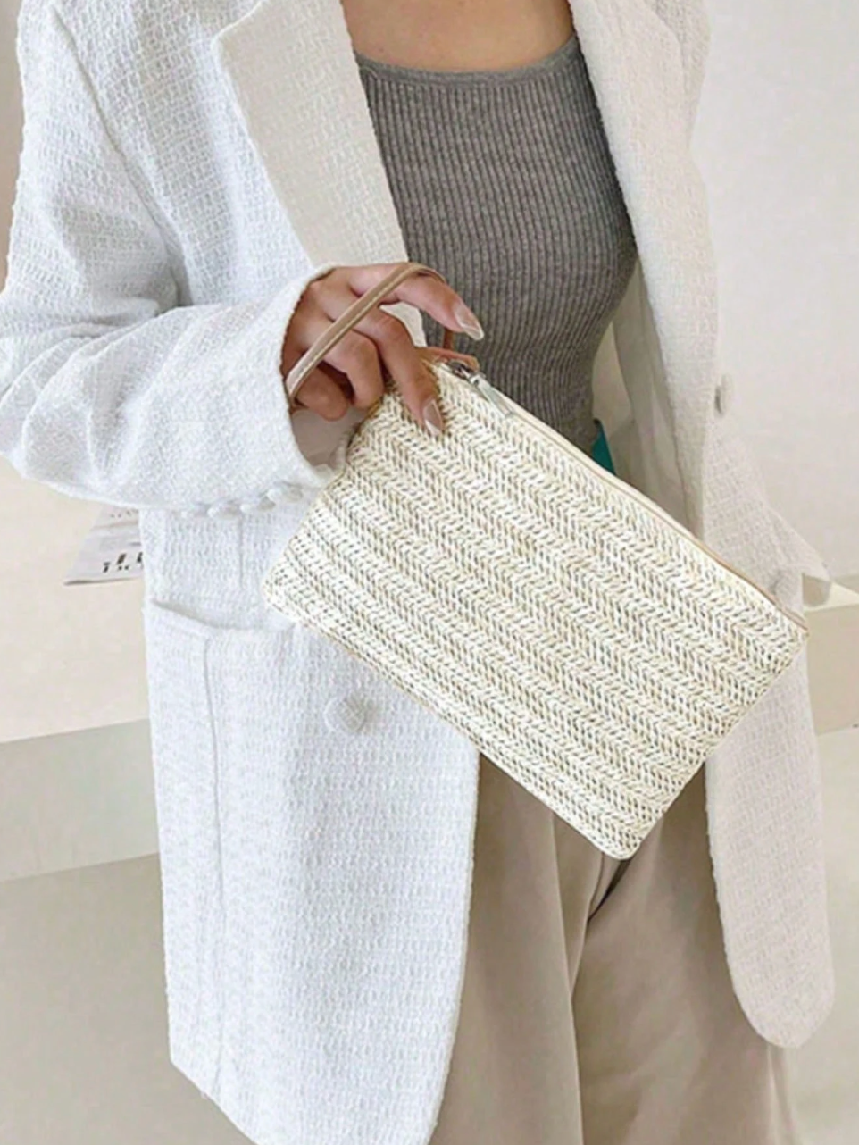 Small Straw Clutch Purse
