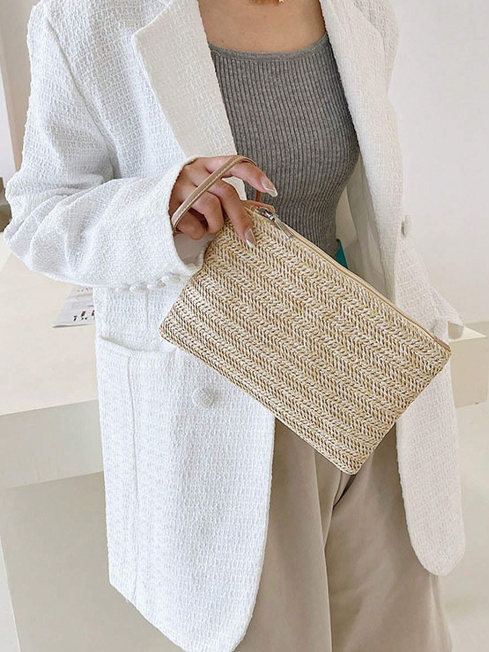 Small Straw Clutch Purse