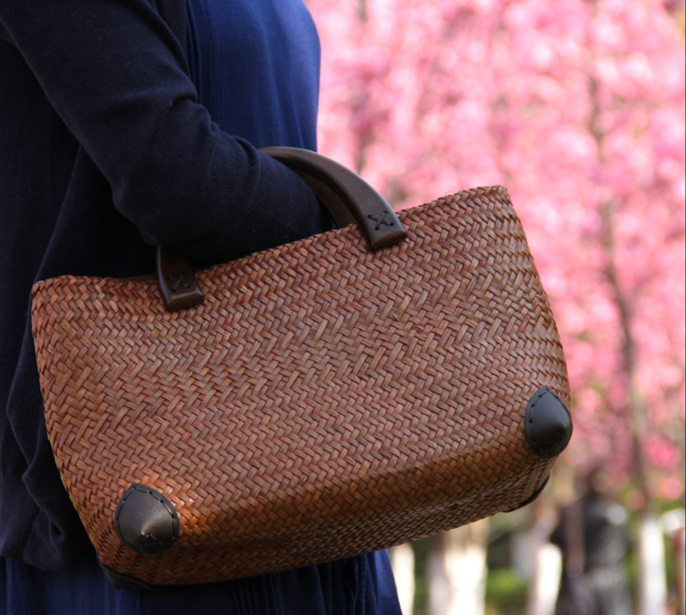 Woven Straw Rattan Handbag with Wooden Handles and Leather Corners