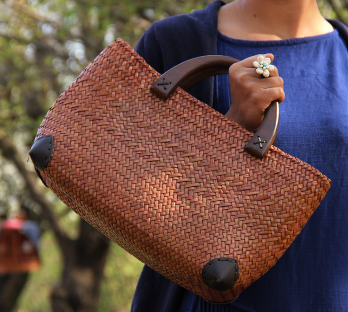 Woven Straw Rattan Handbag with Wooden Handles and Leather Corners