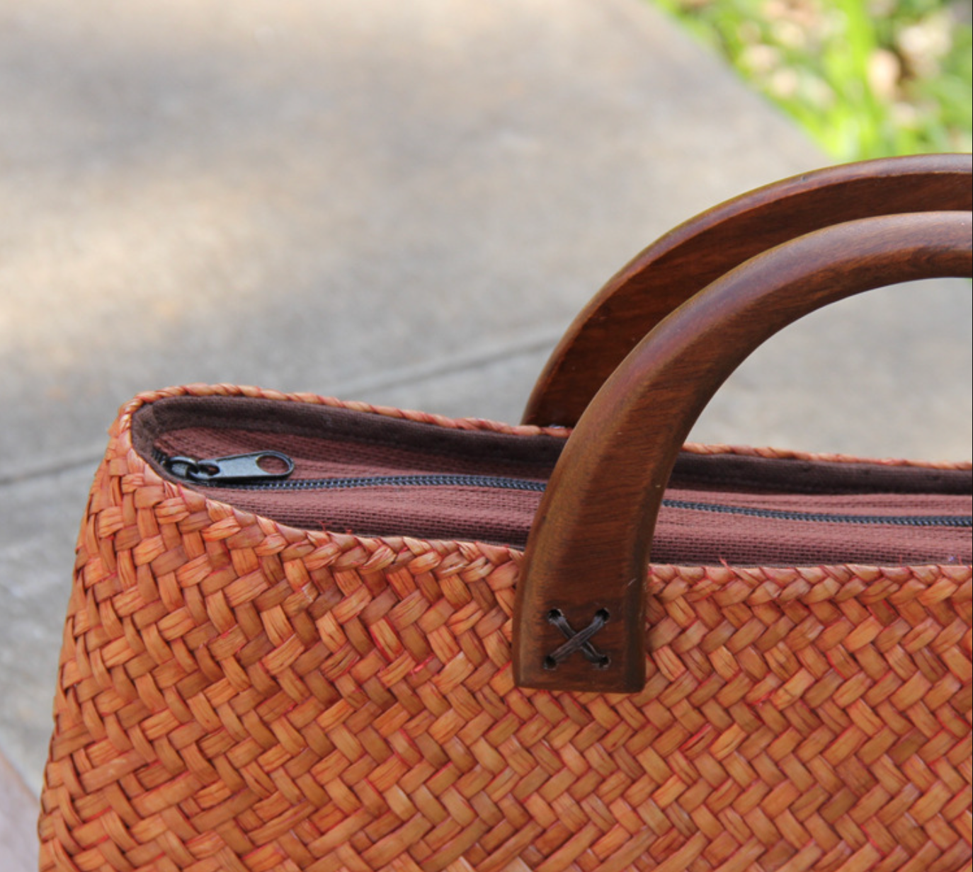 Woven Straw Rattan Handbag with Wooden Handles and Leather Corners