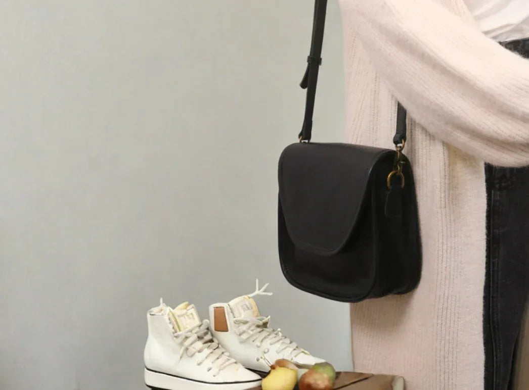 Leather Crossbody Phone Bag for Women With Strap