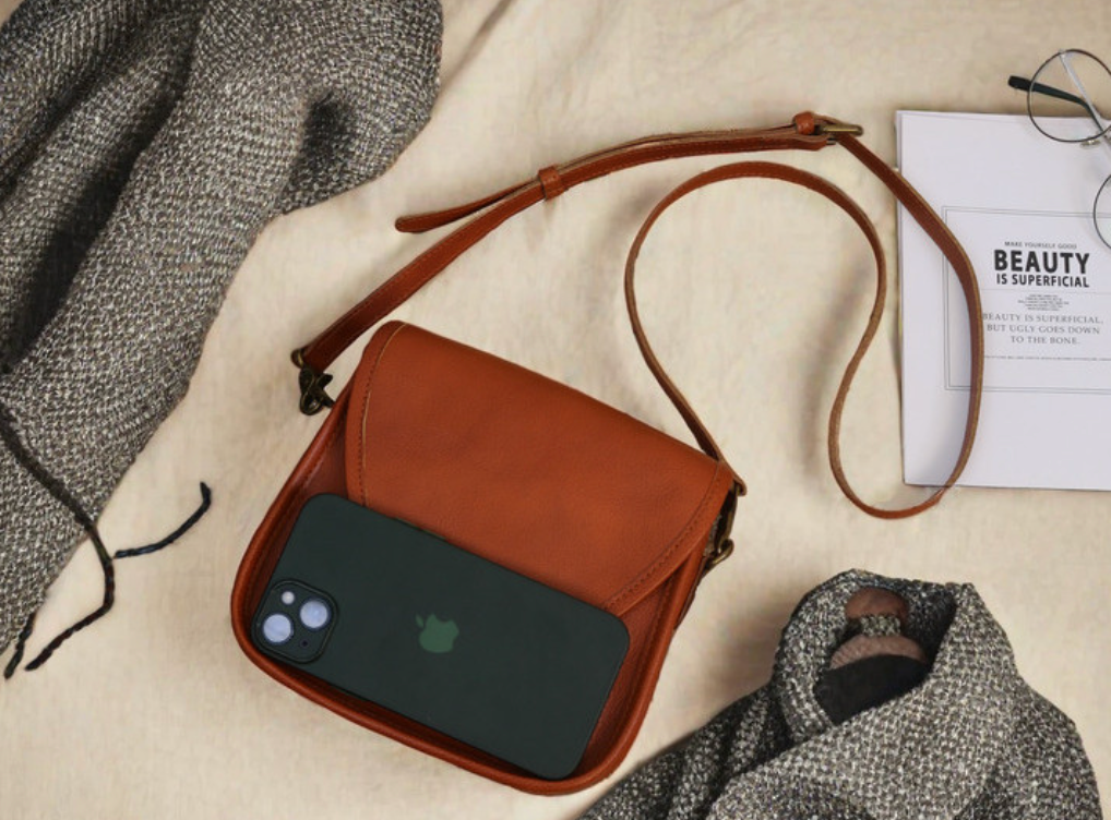 Leather Crossbody Phone Bag for Women With Strap